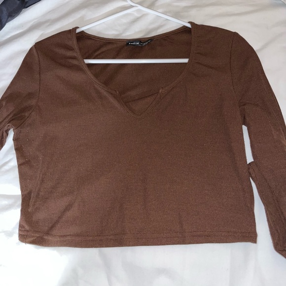 Two large shein longsleeve croptops that are great for going out to any occasion - Picture 4 of 8
